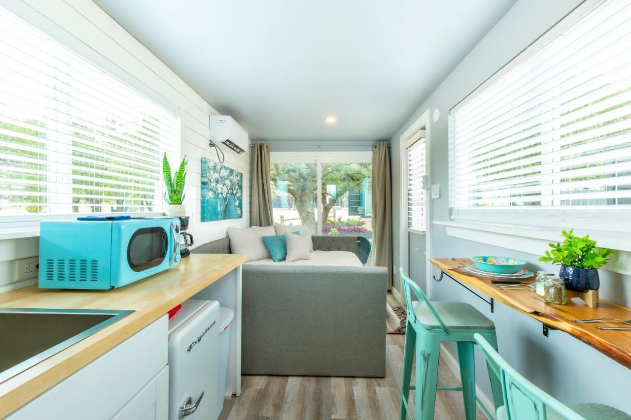 Villa The Container Retreat @ 290 Wine Trail #1 Escape To Hye, Tx Esterno foto