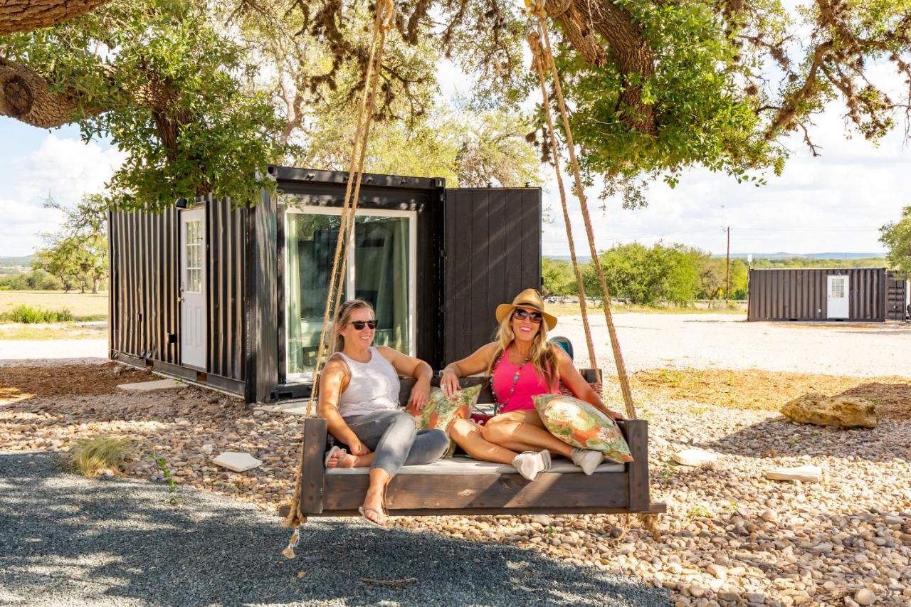 Villa The Container Retreat @ 290 Wine Trail #1 Escape To Hye, Tx Esterno foto