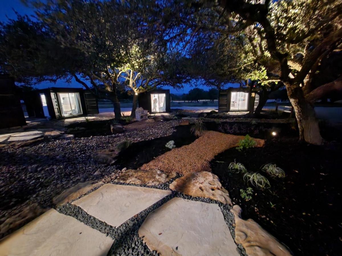 Villa The Container Retreat @ 290 Wine Trail #1 Escape To Hye, Tx Esterno foto